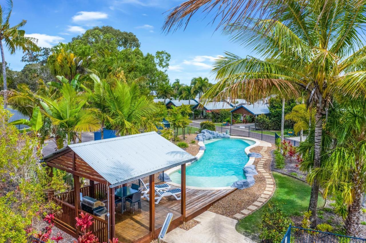 Tin Can Bay Marina Villas Bagian luar foto