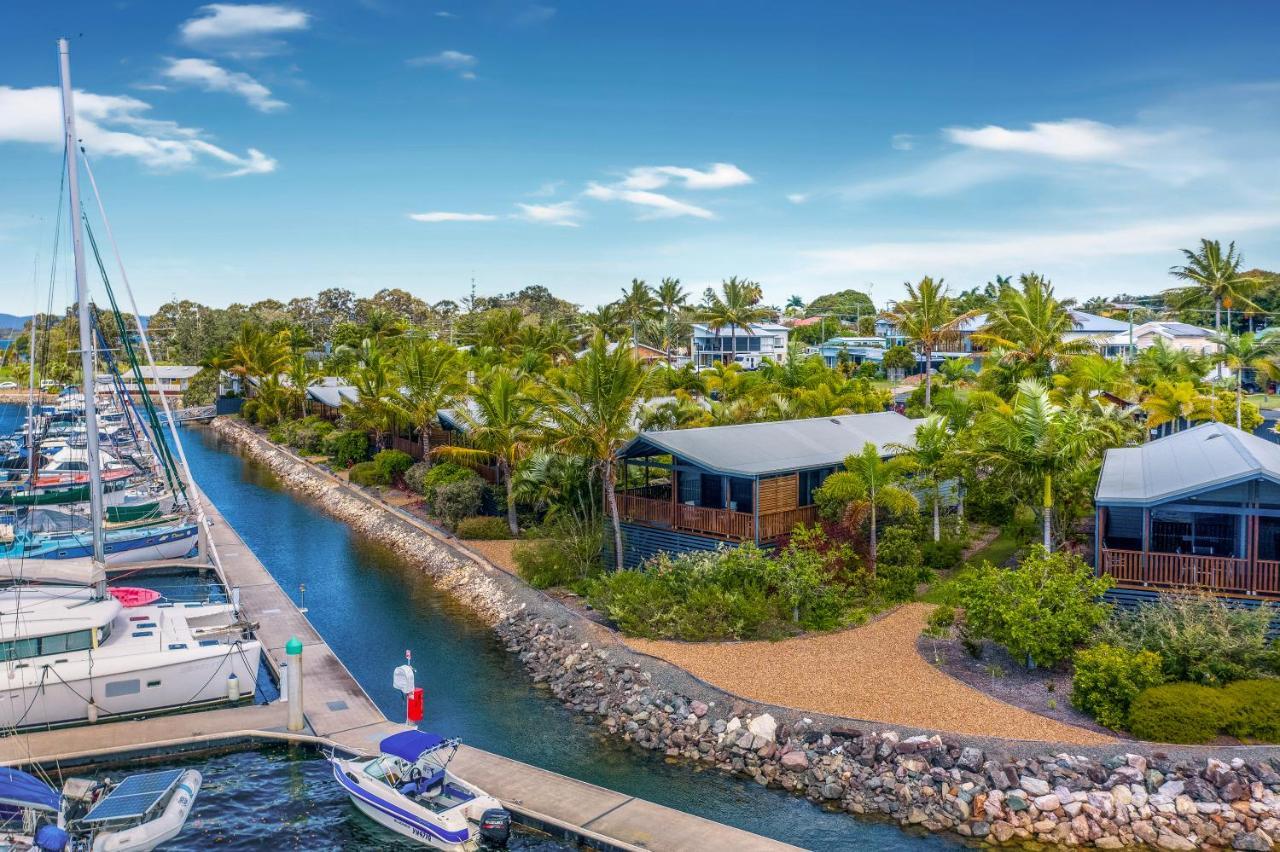 Tin Can Bay Marina Villas Bagian luar foto