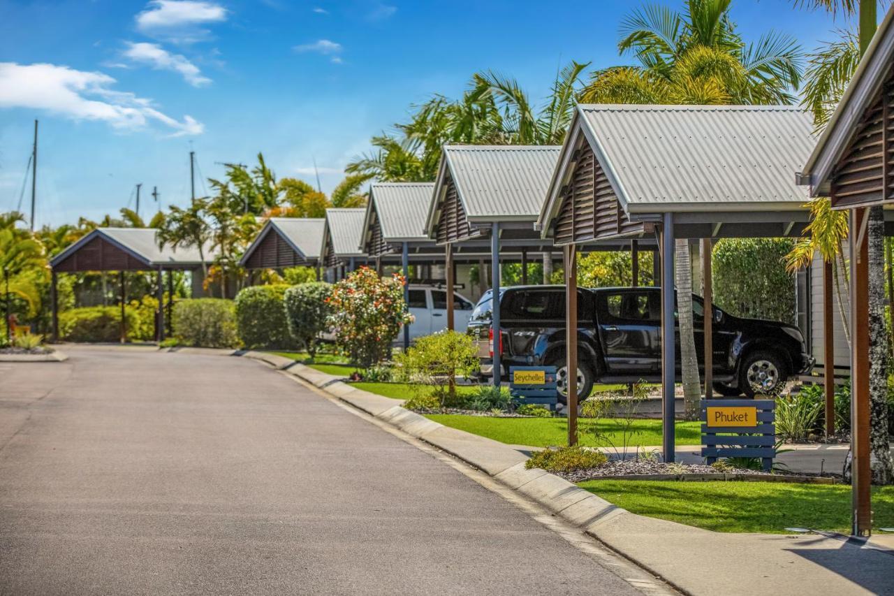 Tin Can Bay Marina Villas Bagian luar foto