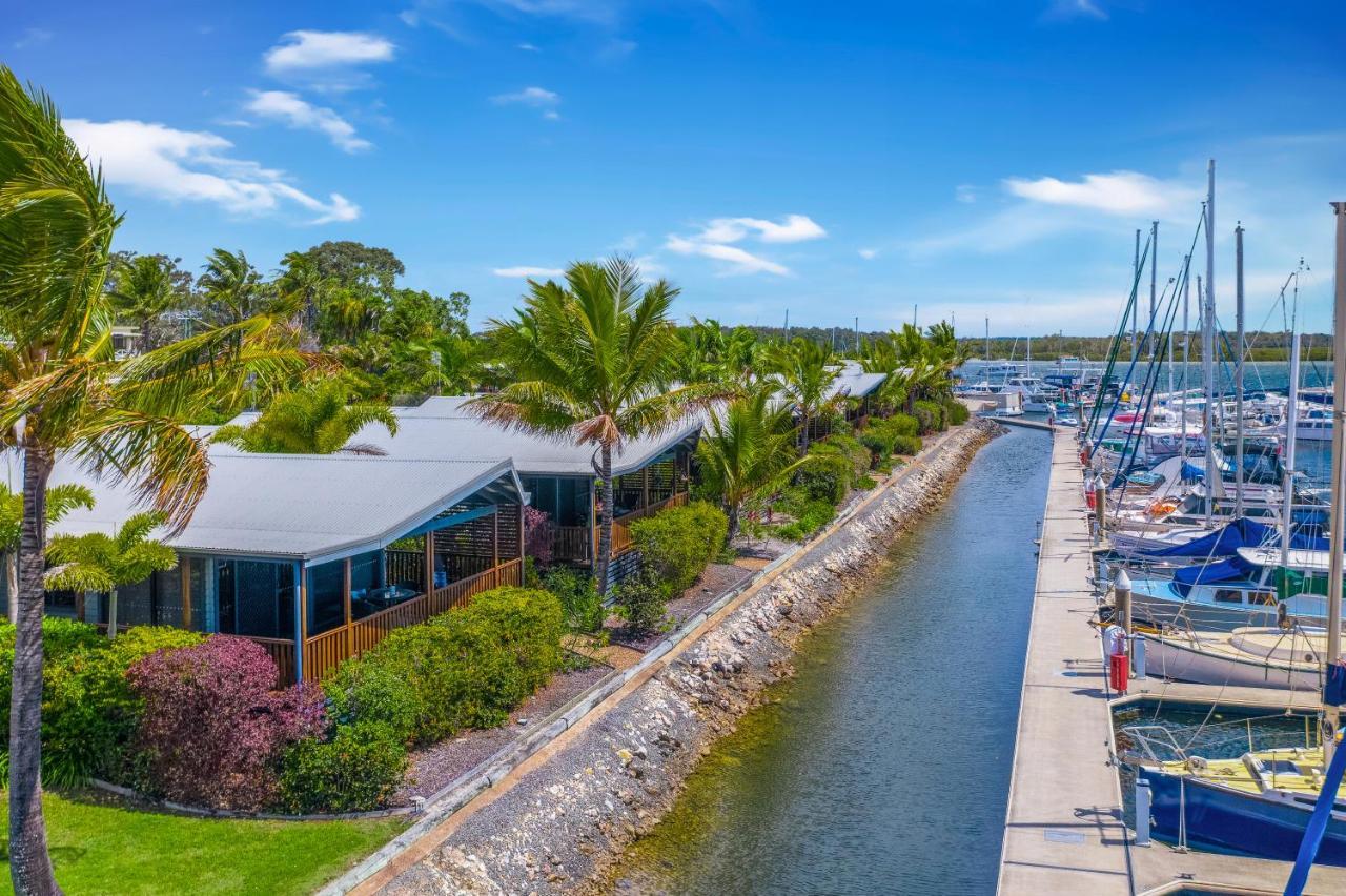 Tin Can Bay Marina Villas Bagian luar foto