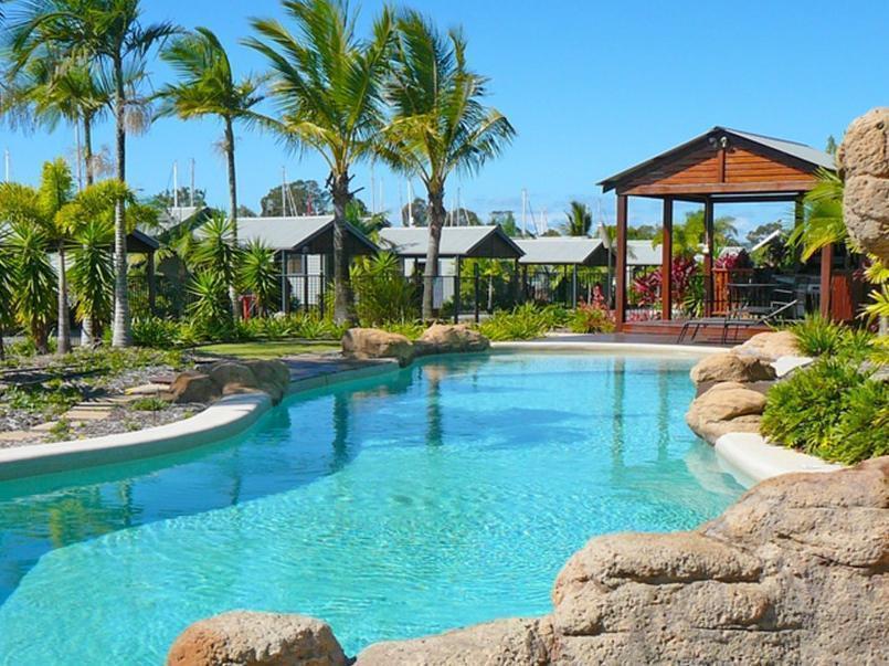 Tin Can Bay Marina Villas Bagian luar foto