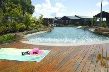 Tin Can Bay Marina Villas Bagian luar foto